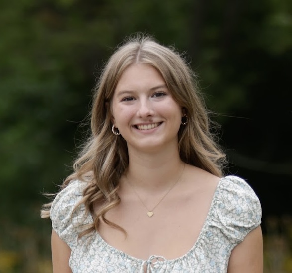 Isabella Rossey - Social Chair